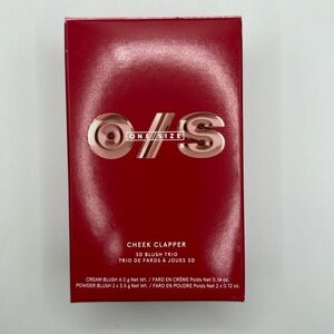 O/S Cheek Clapper 3D Blush Trio.